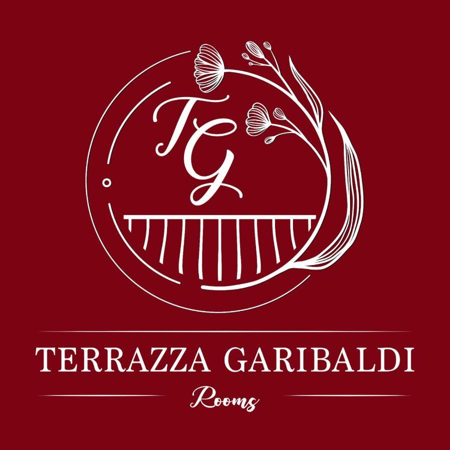 Terrazza Garibaldi Panzió Nápoly Kültér fotó